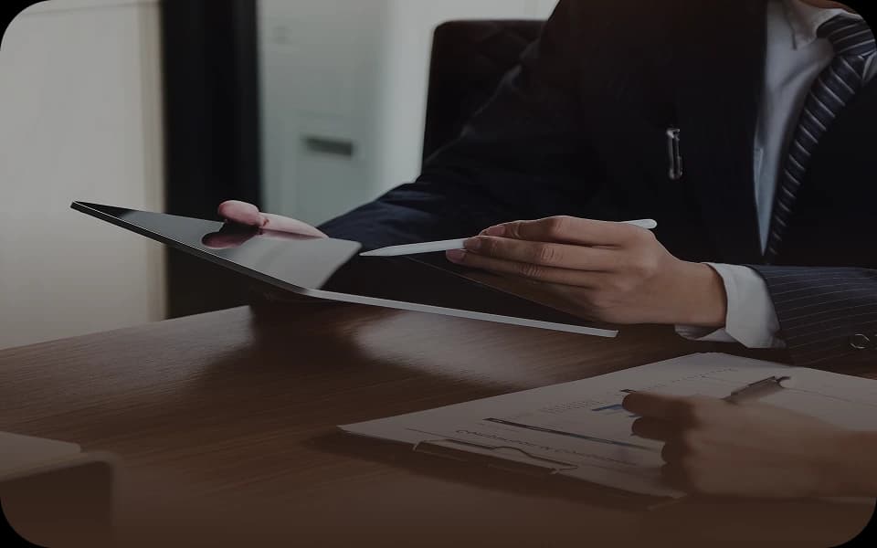 법률 및 생활 정착 지원